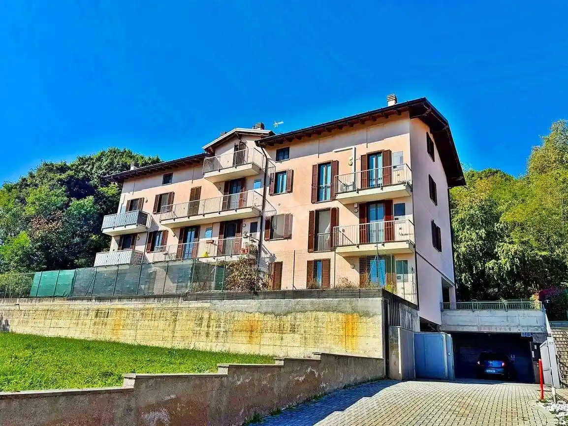 Appartamento in vendita a Sesto Calende