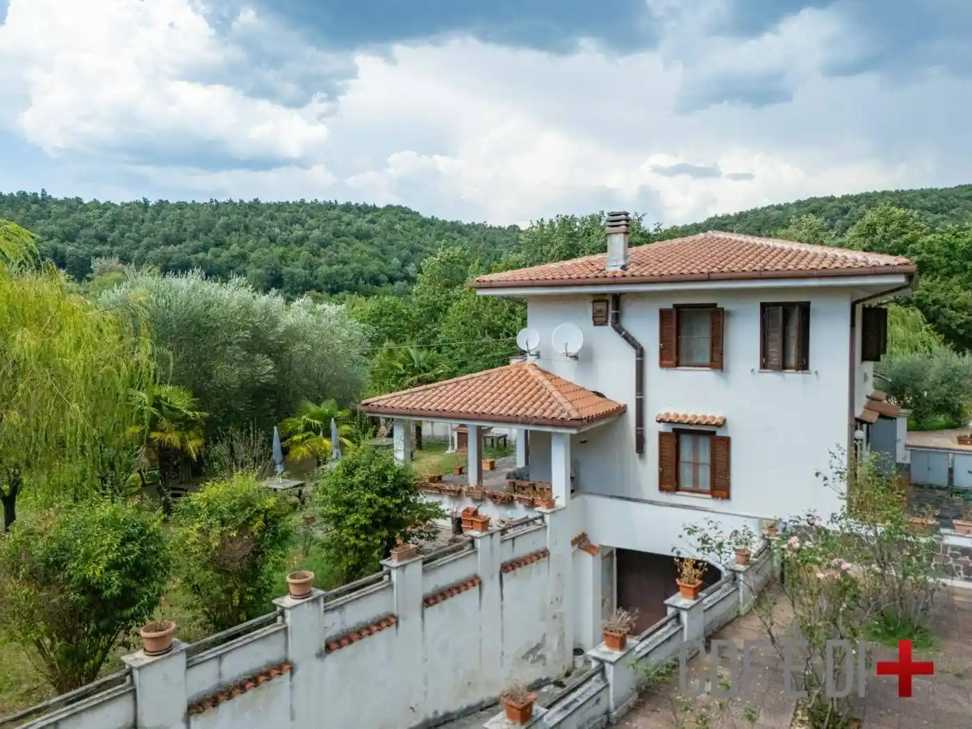 Villa in vendita a Poggio San Lorenzo