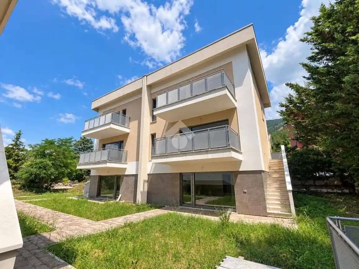 Villa in vendita a L'Aquila