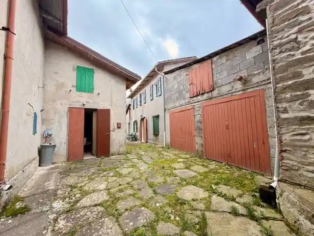 Casa indipendente in vendita a Alto Reno Terme