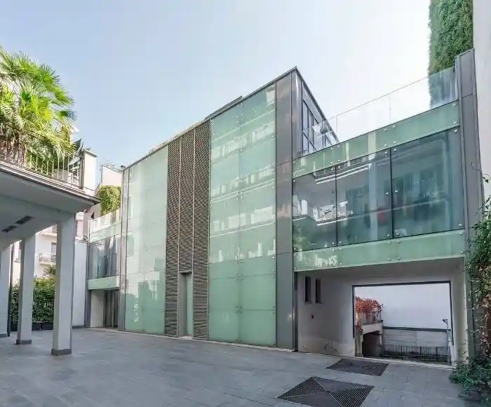 Palazzo - Edificio in vendita a Milano