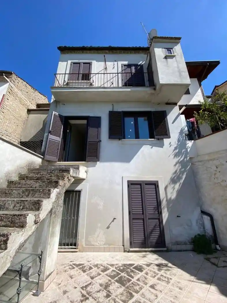 Casa indipendente in affitto a Aquino
