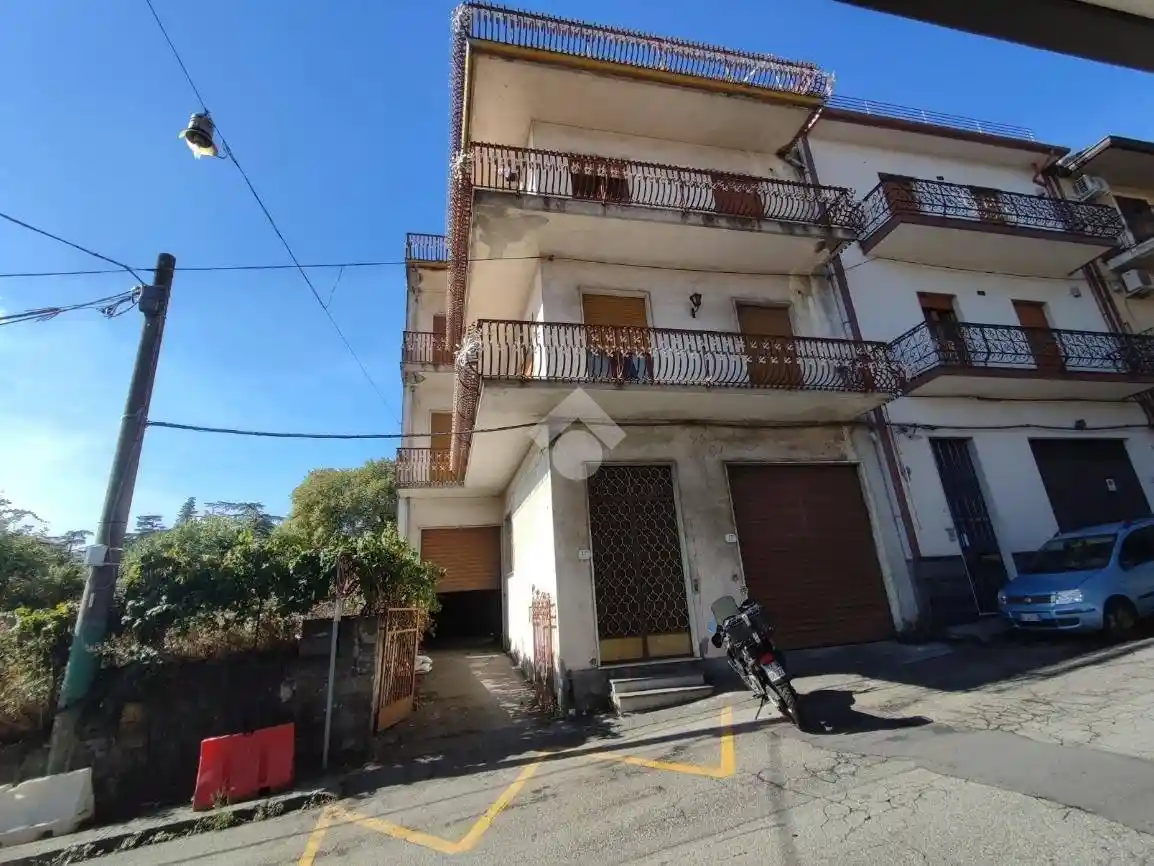 Appartamento in vendita a Zafferana Etnea