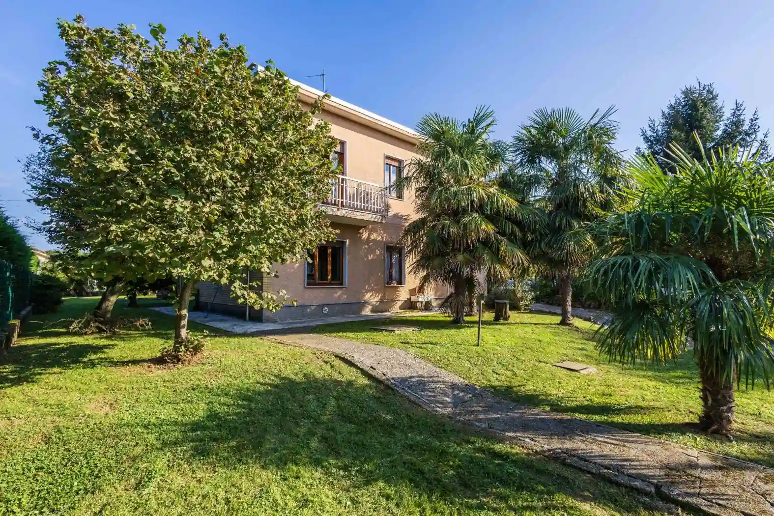 Villa - foto 2