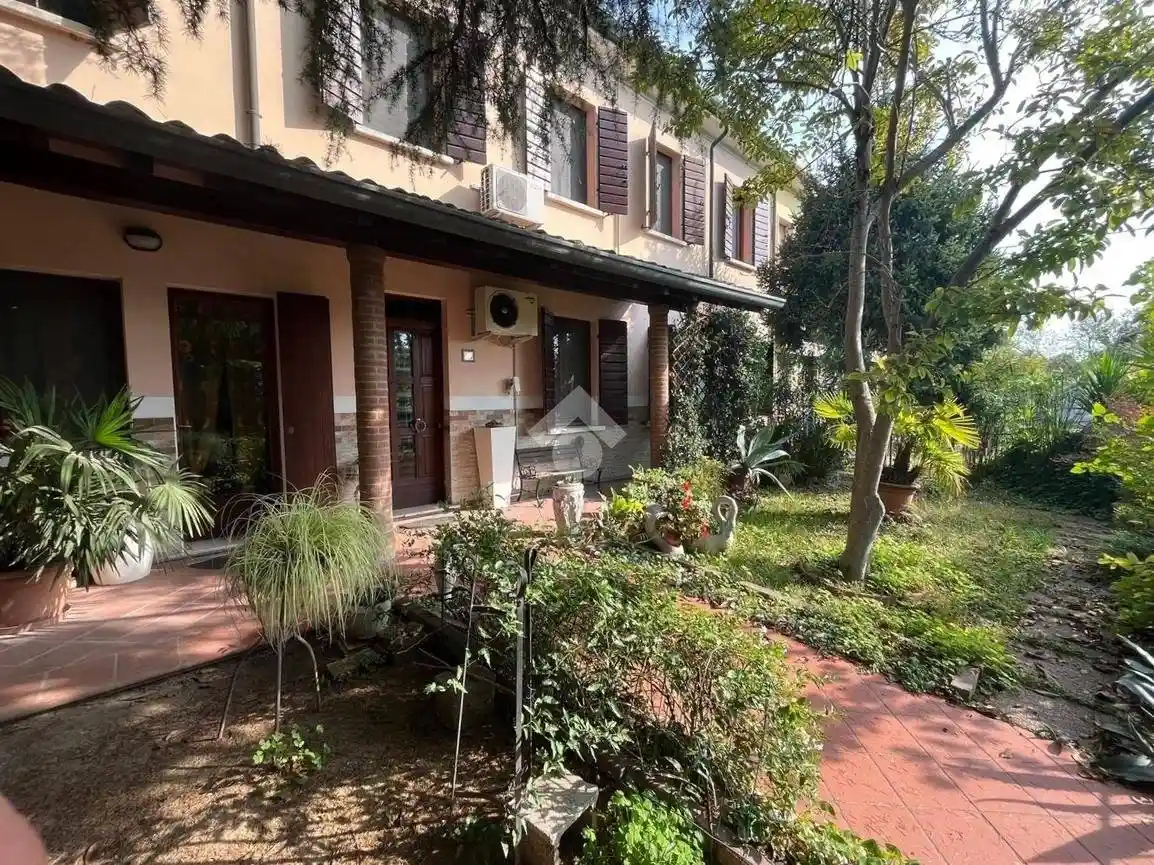 Villa in vendita a Castelbelforte