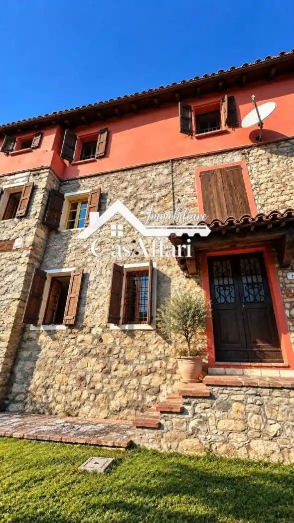 Casa indipendente in vendita a Baiso