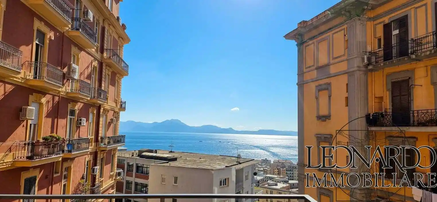 Appartamento in vendita a Napoli