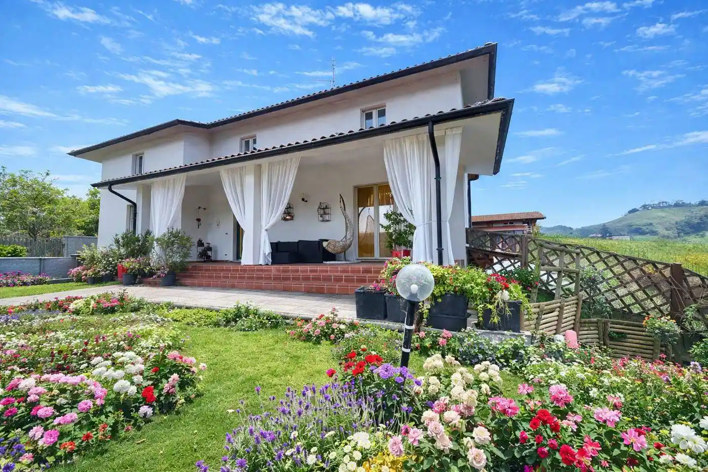 Villa in vendita a Montescano