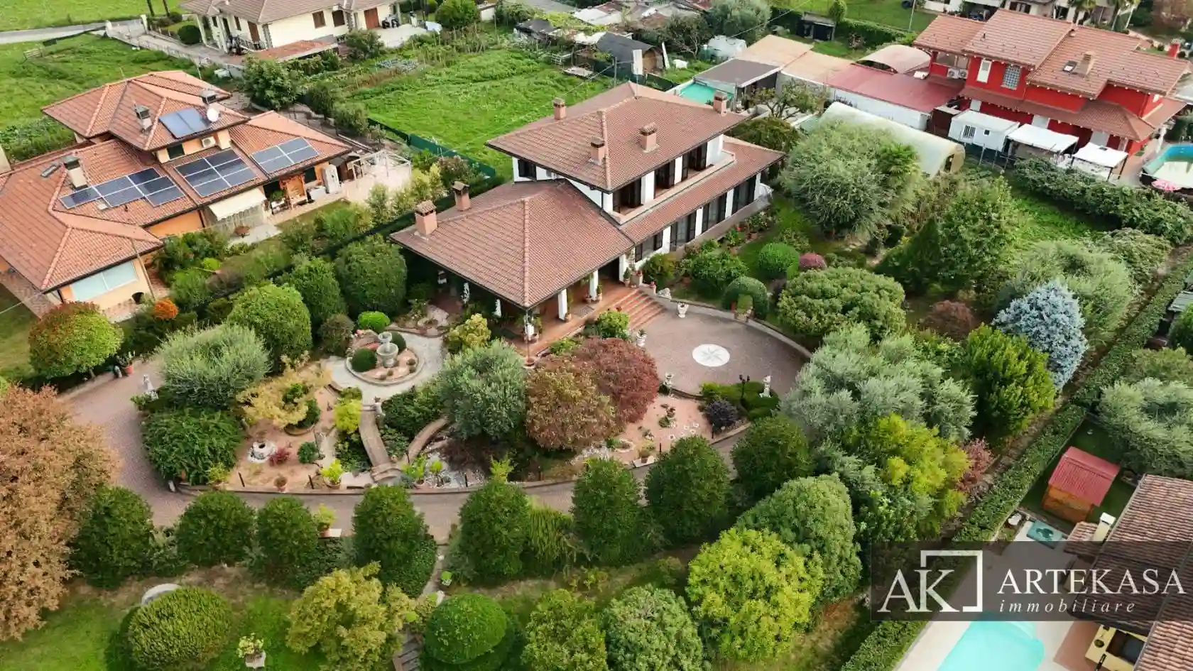 Villa - foto 2