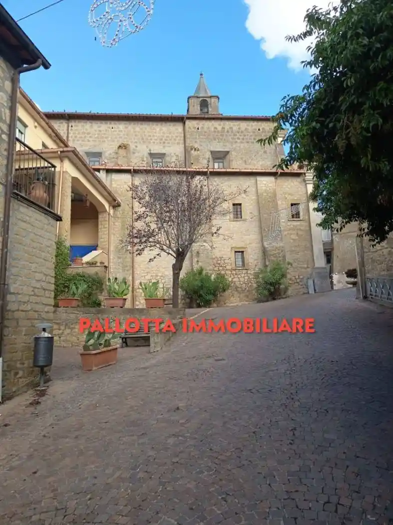 Appartamento in vendita a Piansano
