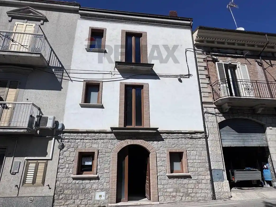 Casa indipendente in vendita a Villa Santa Maria