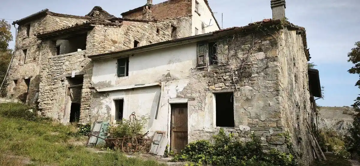 Rustico - Casale in vendita a Varano de' Melegari