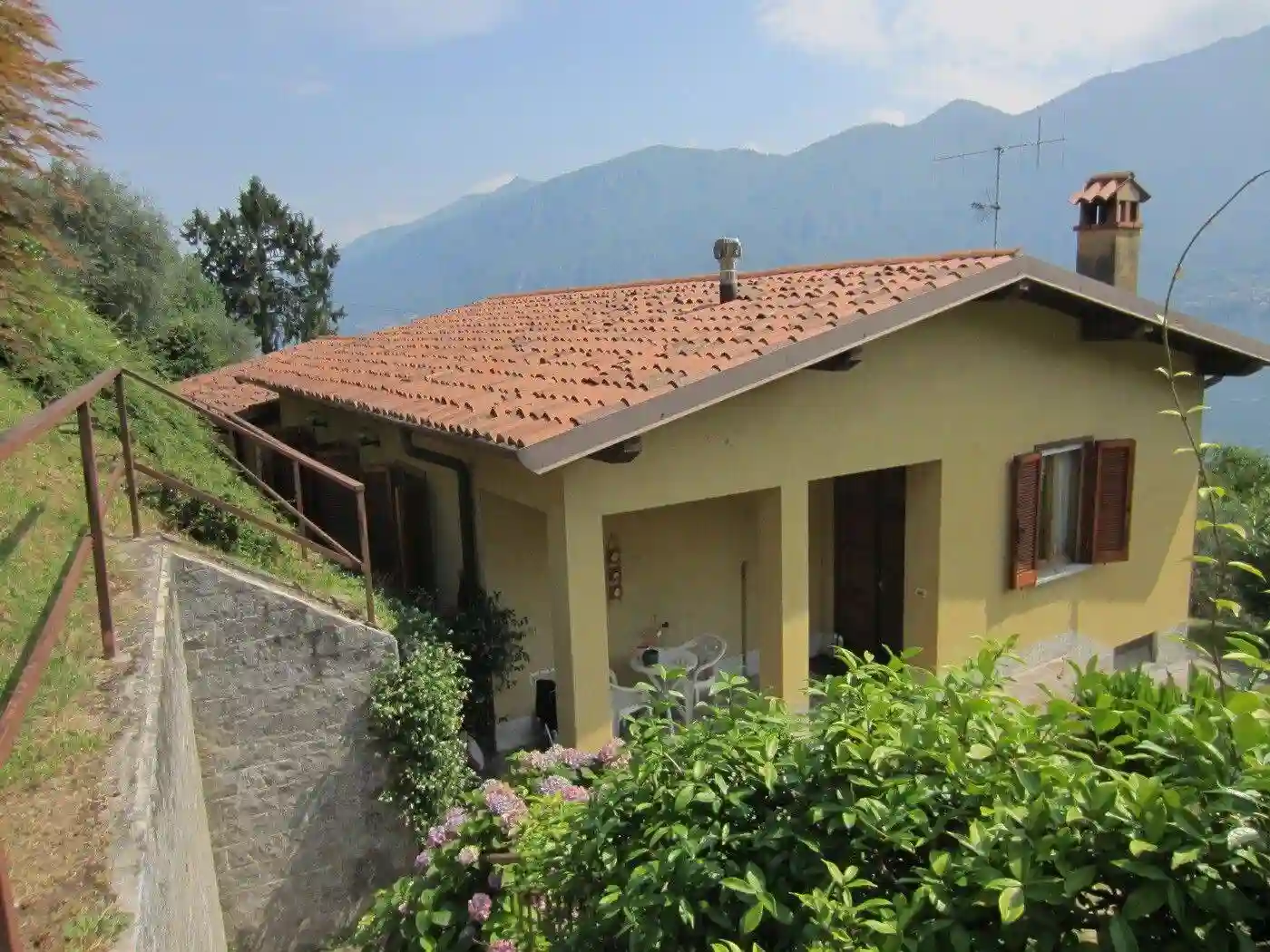 Villa - foto 2