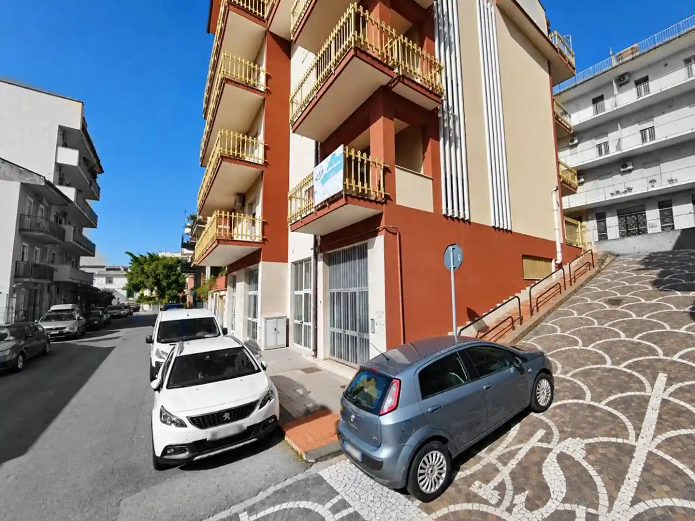 Palazzo - Edificio in affitto a Santa Teresa di Riva