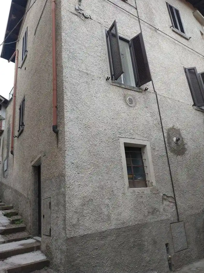 Appartamento in vendita a Oliveto Lario