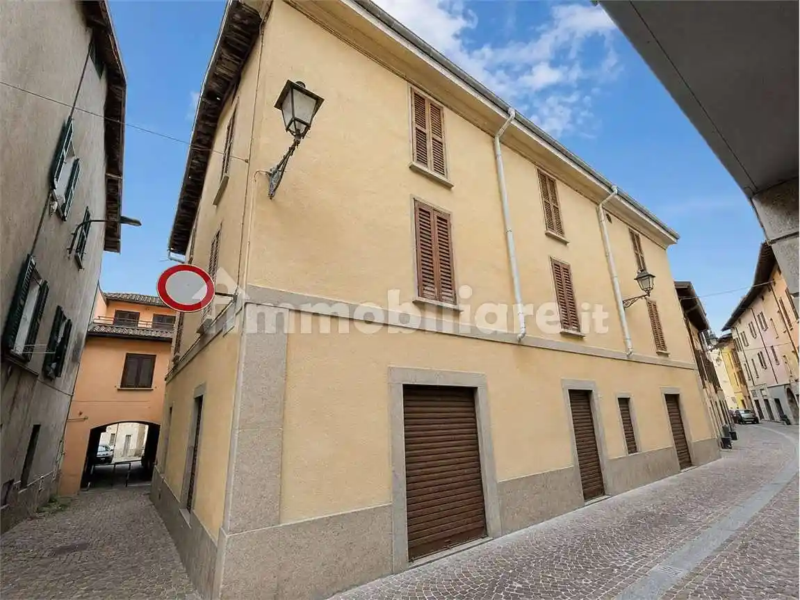 Appartamento in vendita a Oggiono