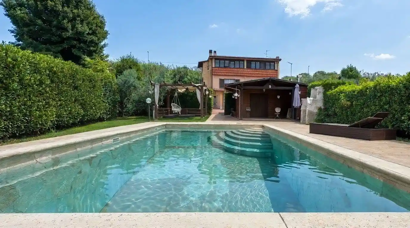 Villa in vendita a Zagarolo