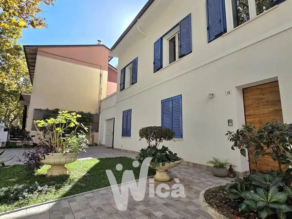 Villa in vendita a Cesenatico