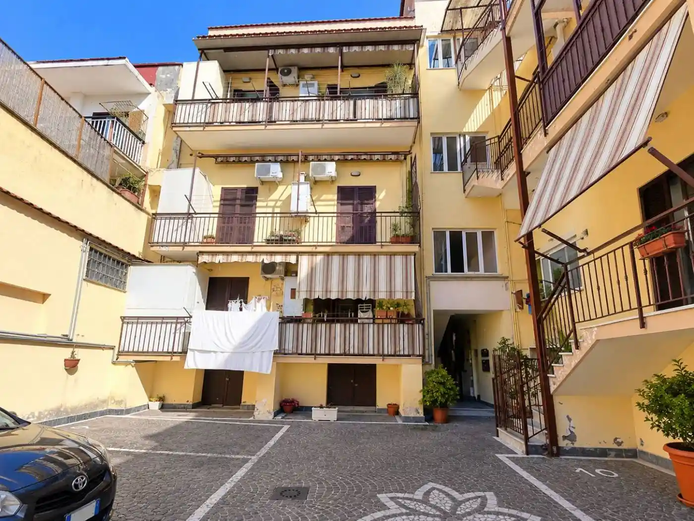 Appartamento in vendita a Napoli