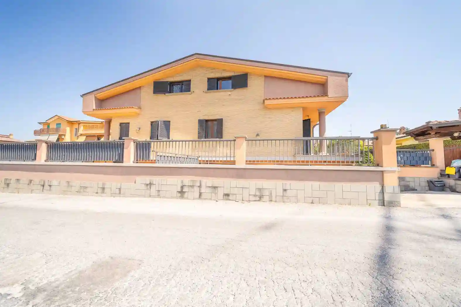 Villa - foto 2