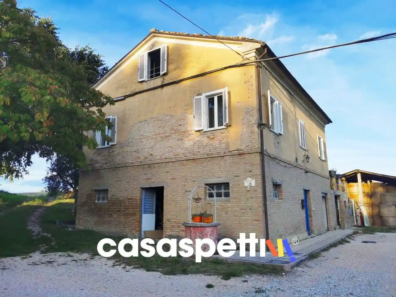 Casa indipendente in vendita a Tolentino