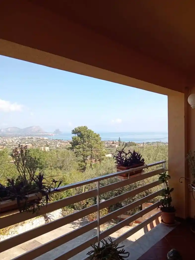 Villa in vendita a Altavilla Milicia