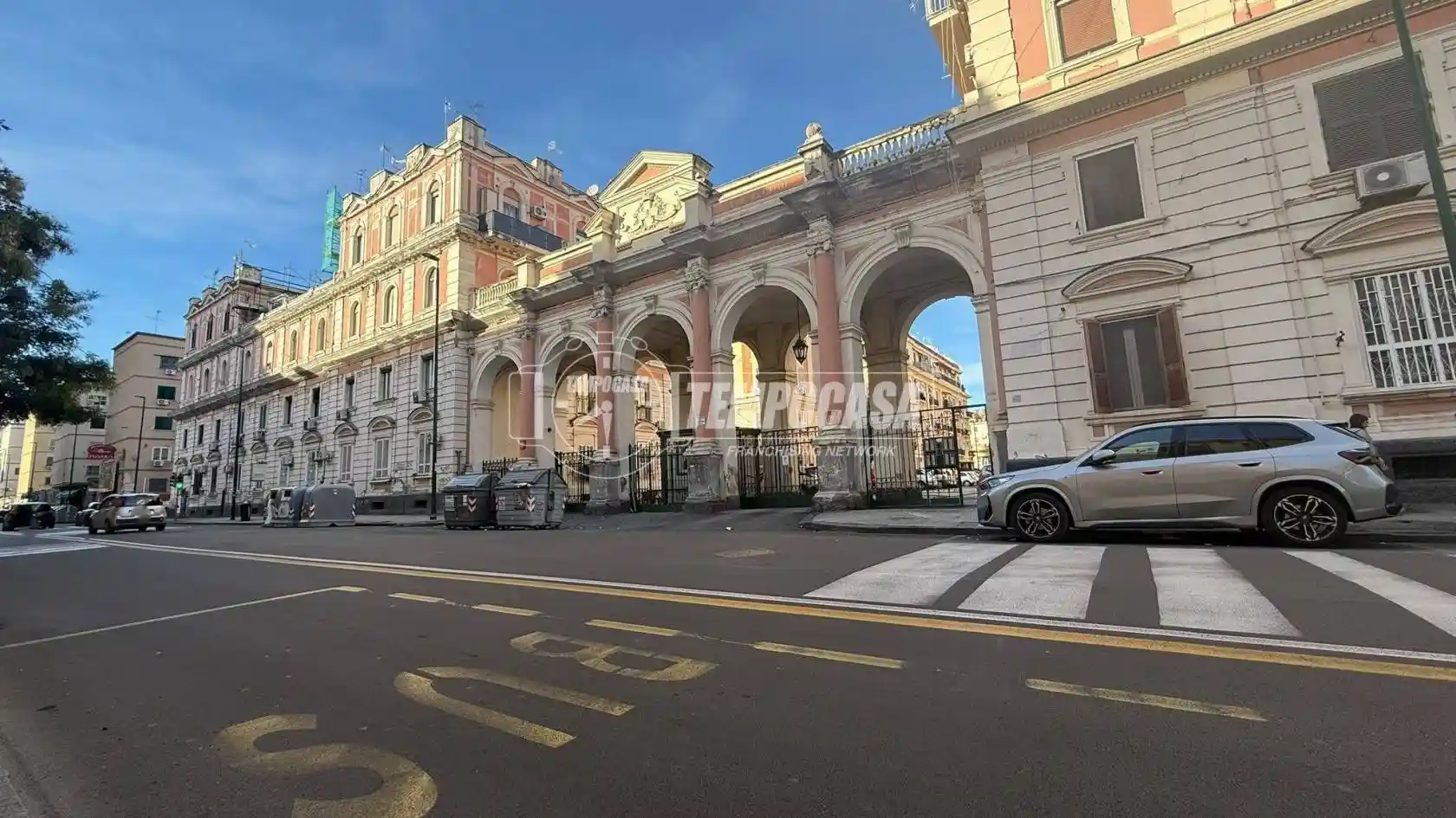 Appartamento in vendita a Napoli