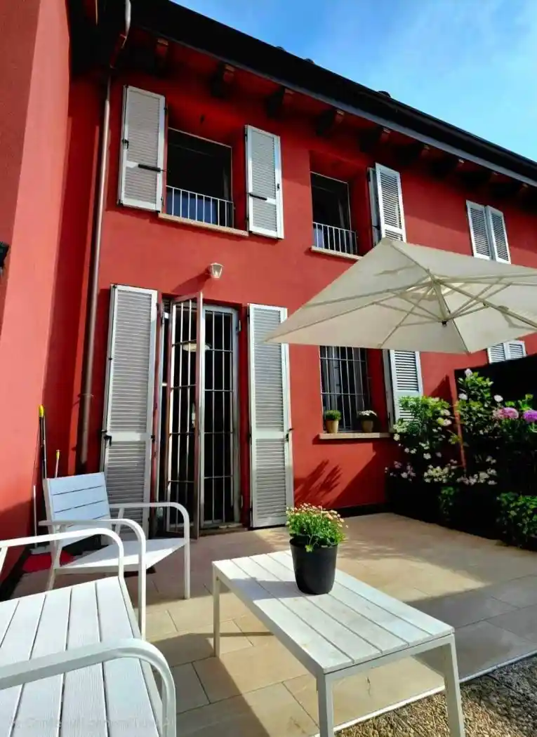 Casa indipendente in vendita a Parma