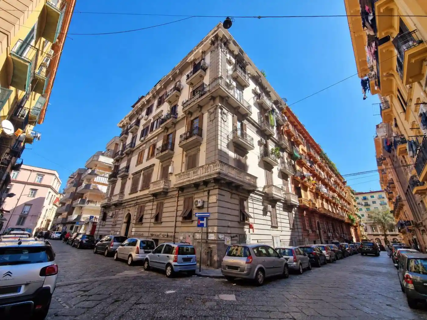 Appartamento in vendita a Napoli