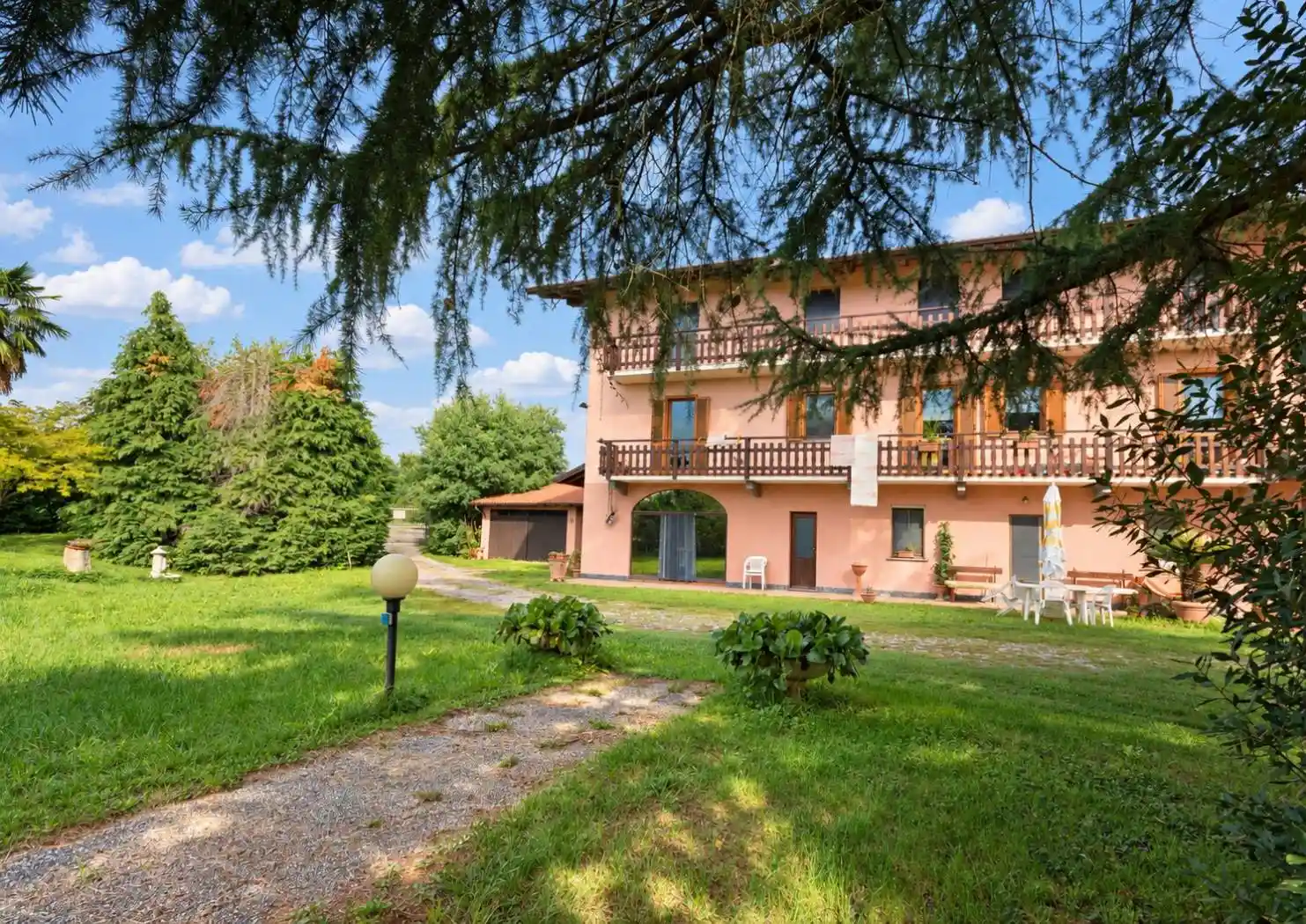Rustico - Casale in vendita a Oleggio