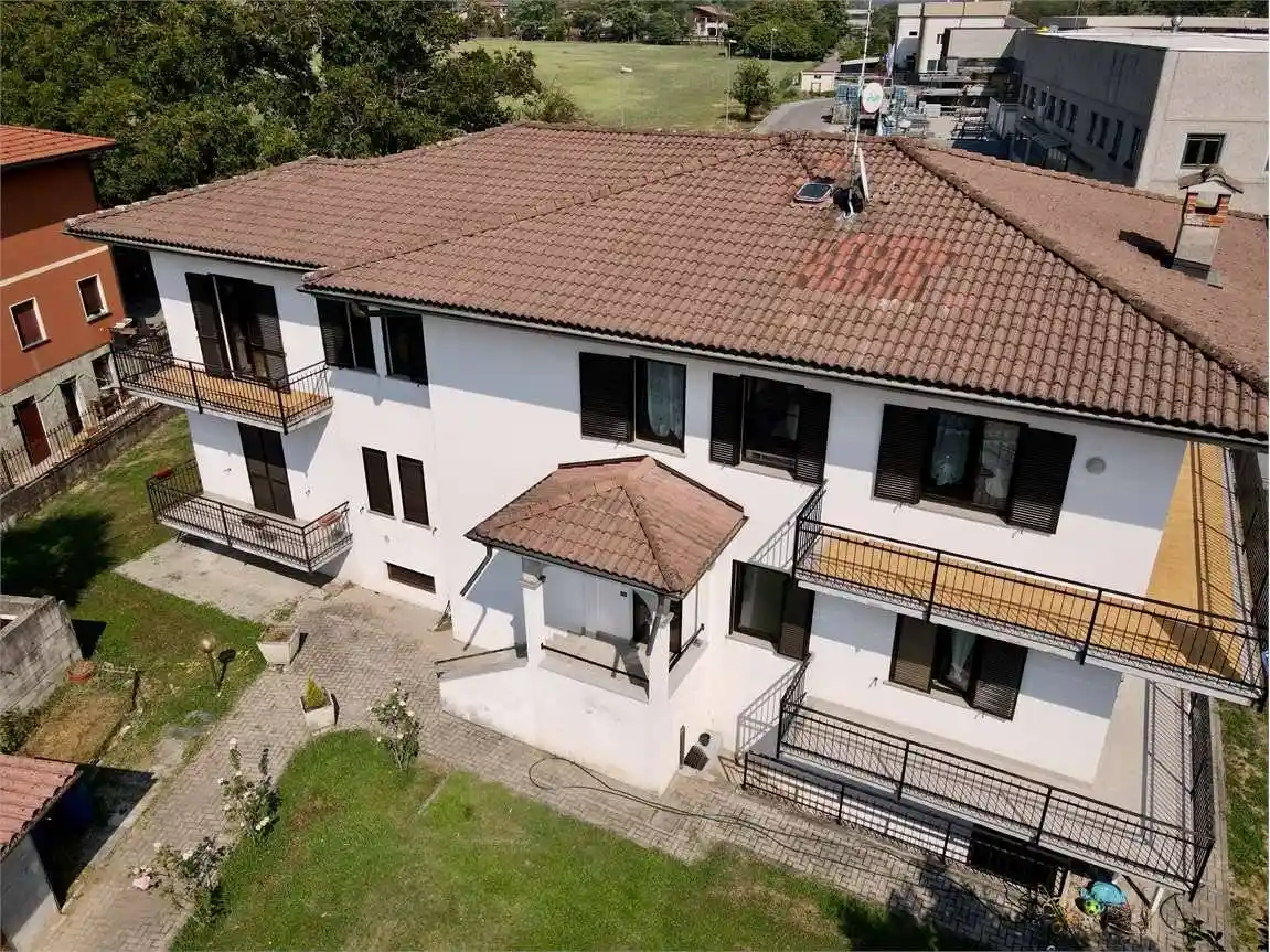 Villa in vendita a Porlezza