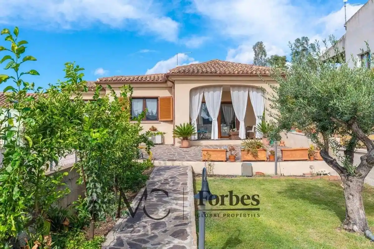 Villa in vendita a San Teodoro