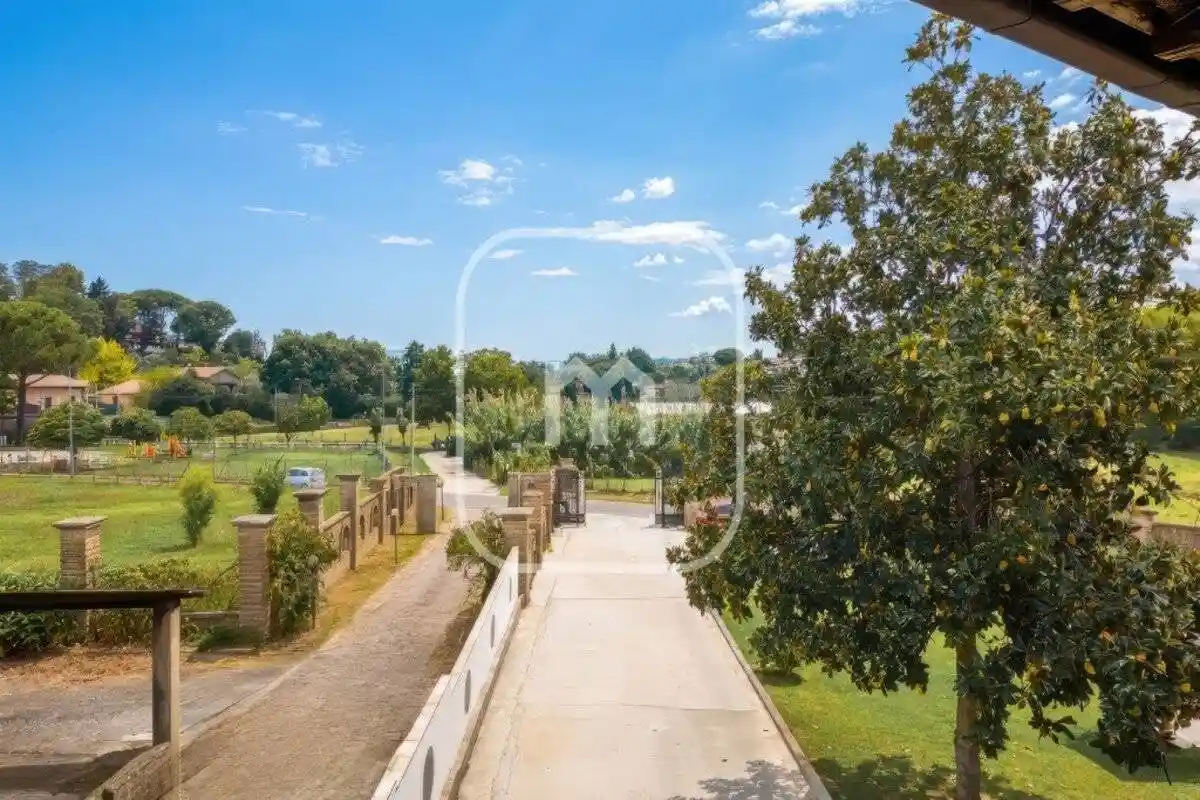 Villa in vendita a Zagarolo