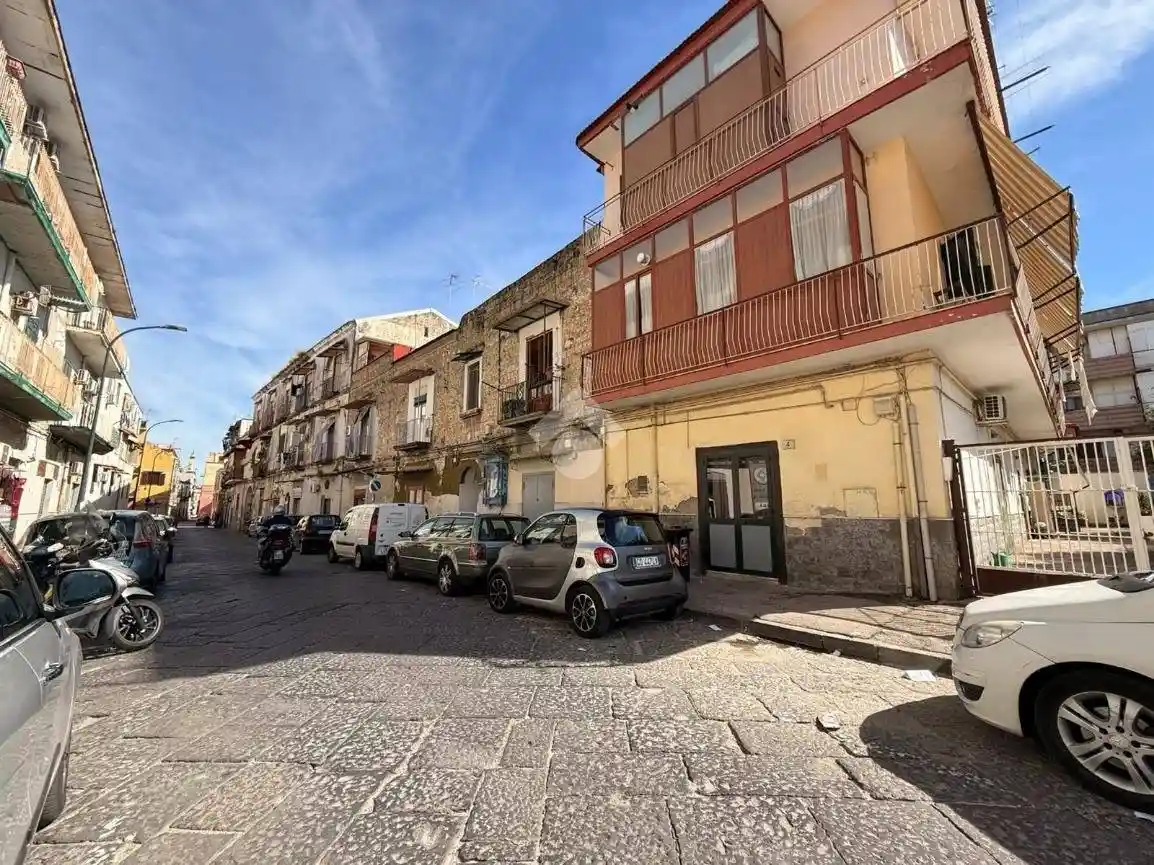 Appartamento in vendita a Napoli
