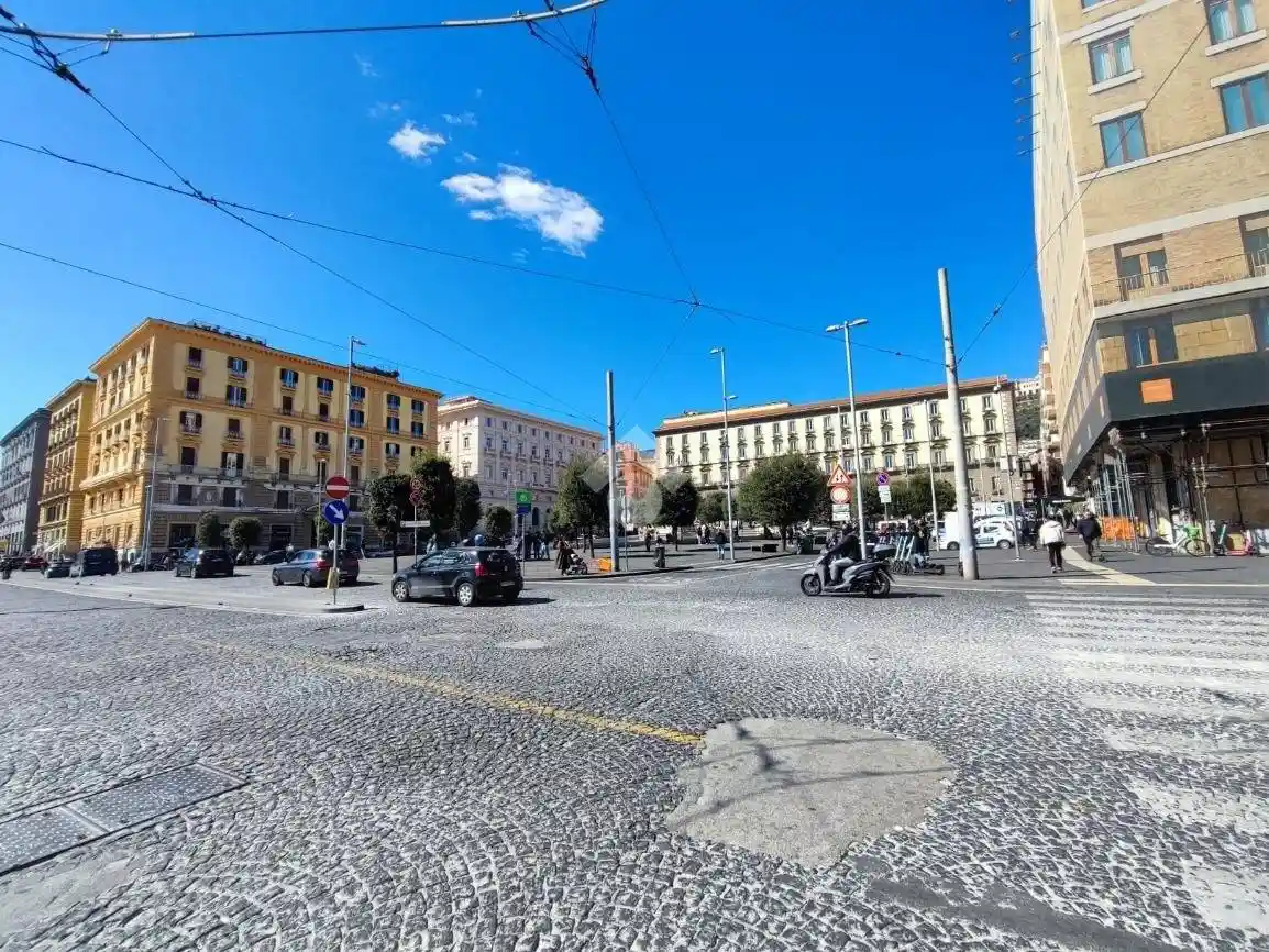 Appartamento in vendita a Napoli