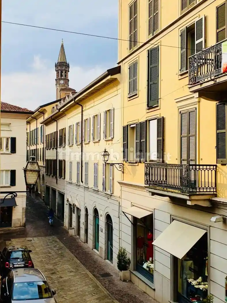 Appartamento in affitto a Lecco