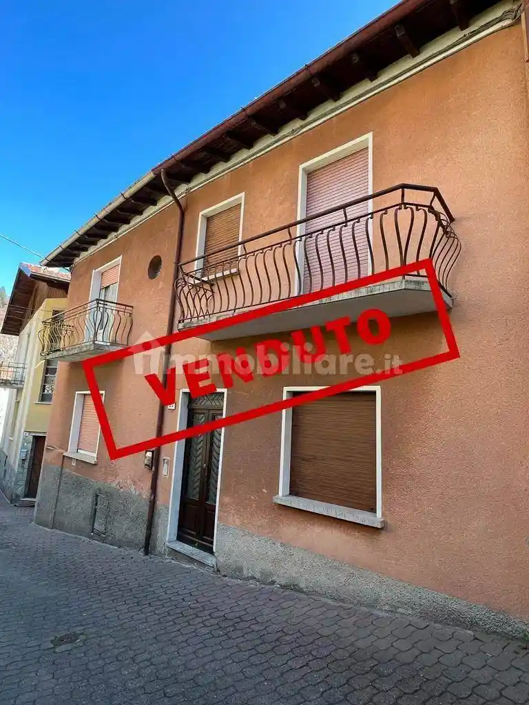 Casa indipendente in vendita a Magreglio