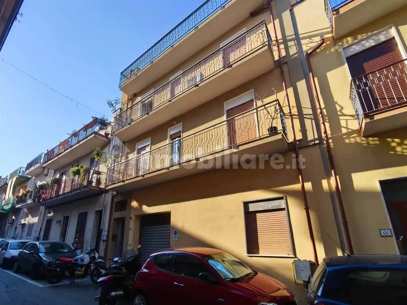Palazzo - Edificio in vendita a Santa Teresa di Riva