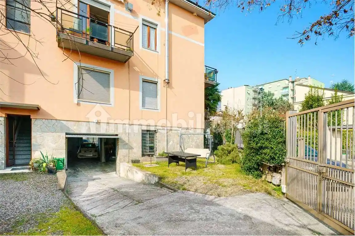 Appartamento in vendita a Rho