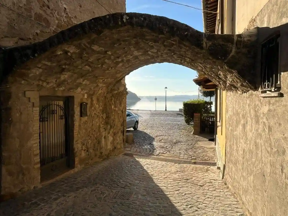 Appartamento in vendita a Anguillara Sabazia
