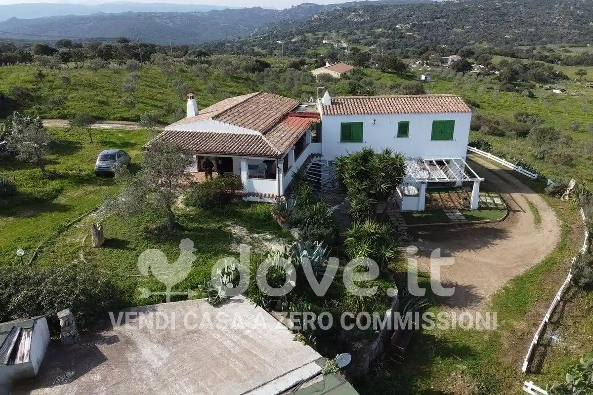Villa in vendita a Olbia