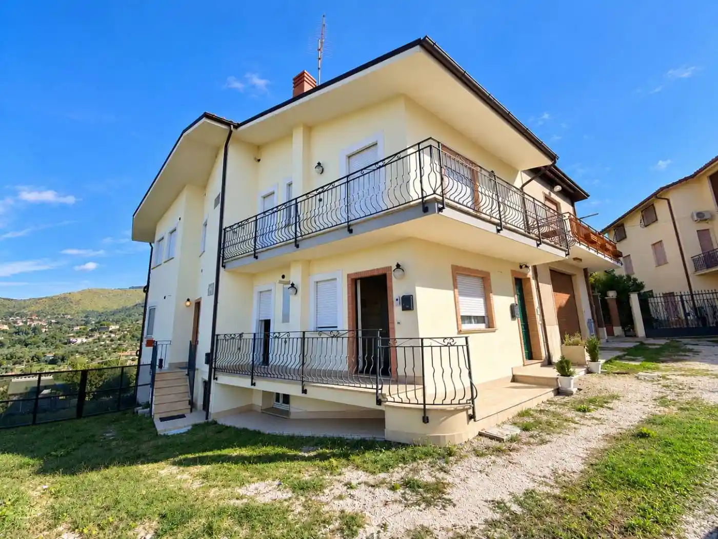 Appartamento in affitto a Fara in Sabina