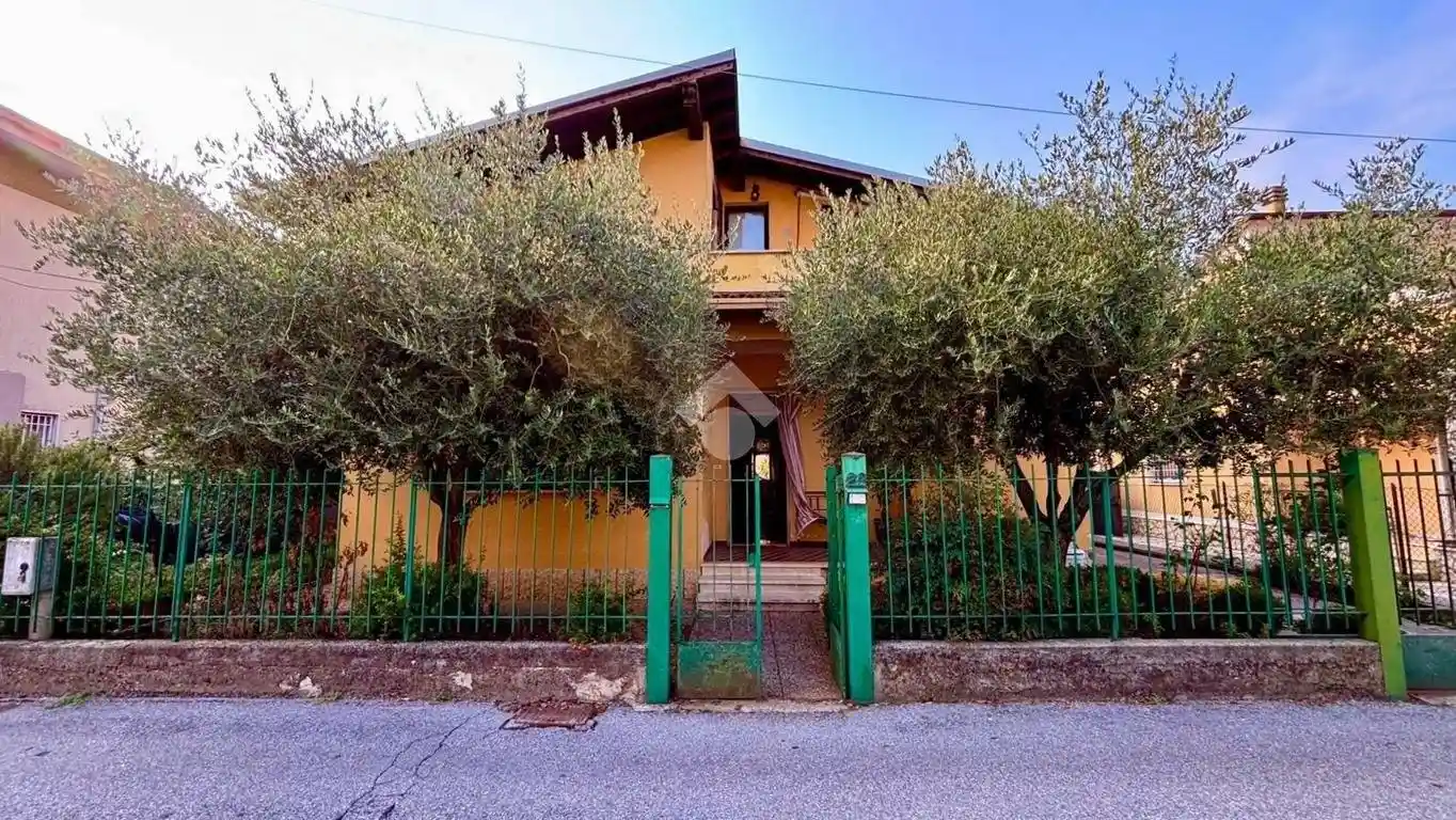 Villa in vendita a Rezzato