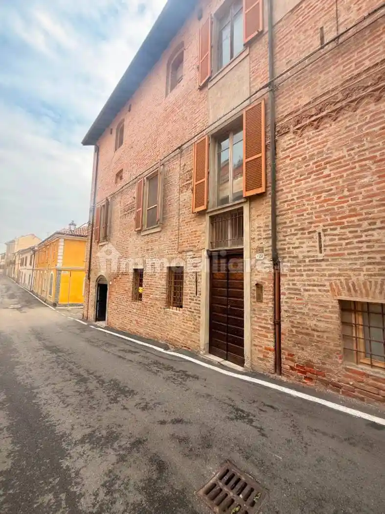 Villa in vendita a Lu e Cuccaro Monferrato