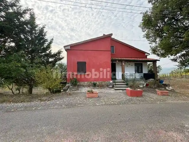 Villa in vendita a Alta Val Tidone