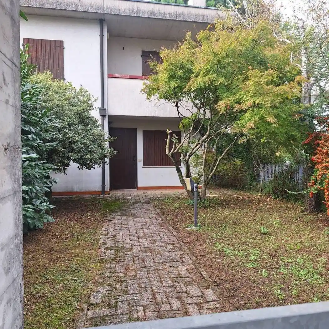 Villa in vendita a Costabissara
