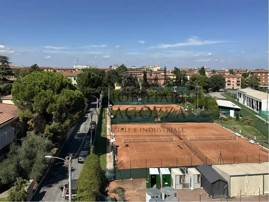 Appartamento in vendita a Bologna