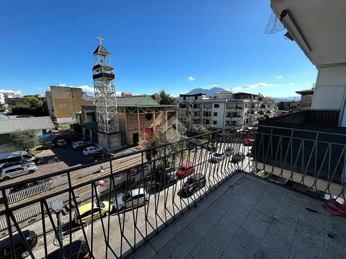 Appartamento in vendita a Napoli