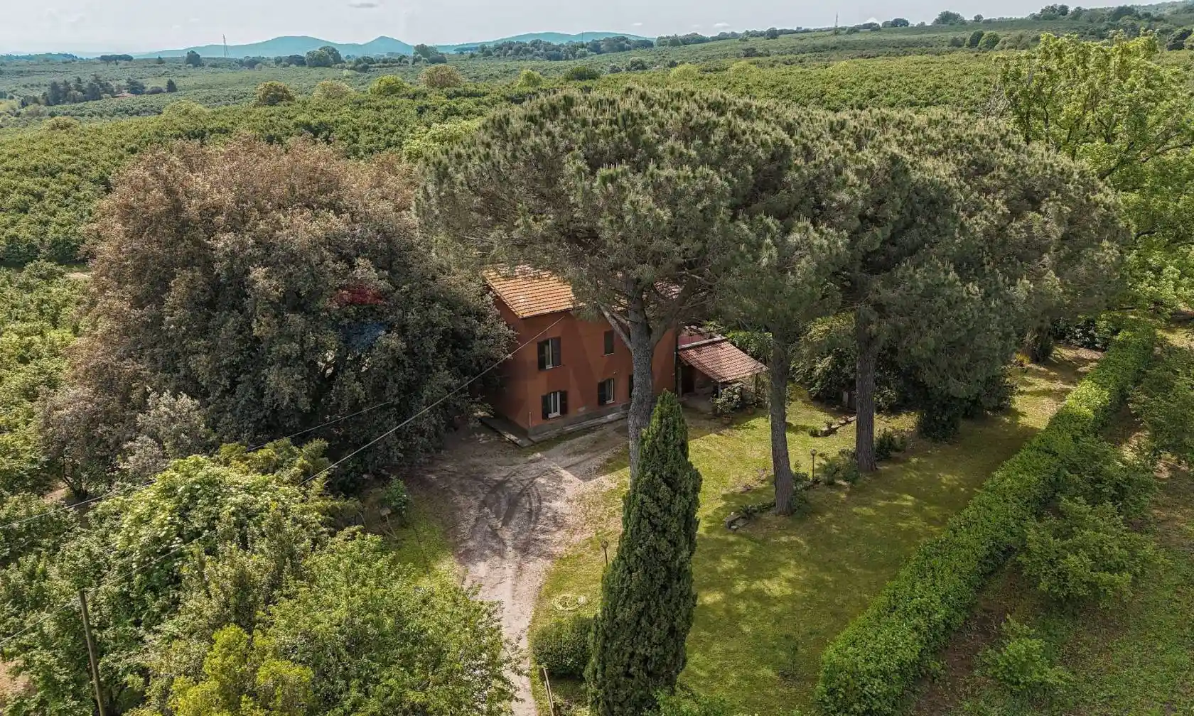 Rustico - Casale in vendita a Capranica