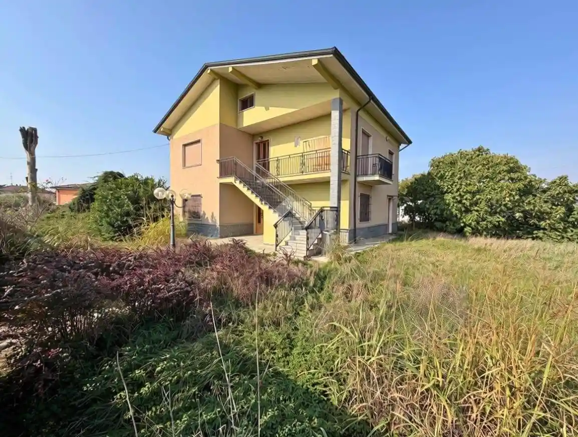 Casa indipendente in vendita a Santhià